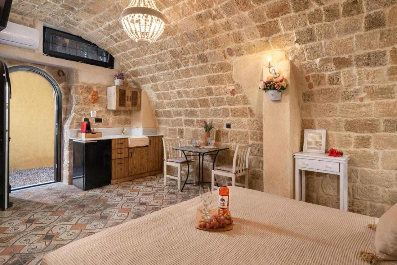 Stone Cave Suite Rhodes City 외부 사진
